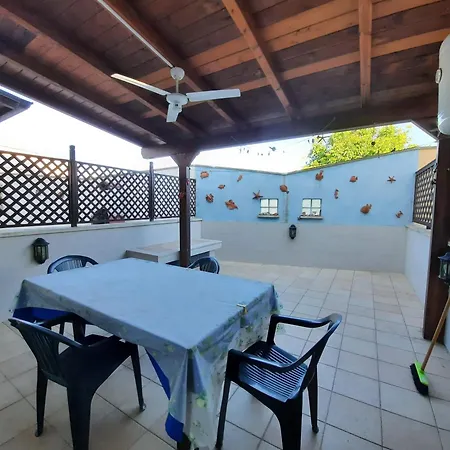 Holiday home Lacasadeigechiotranto