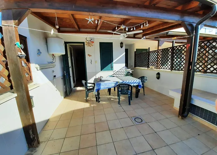 Lacasadeigechiotranto Vakantiehuis